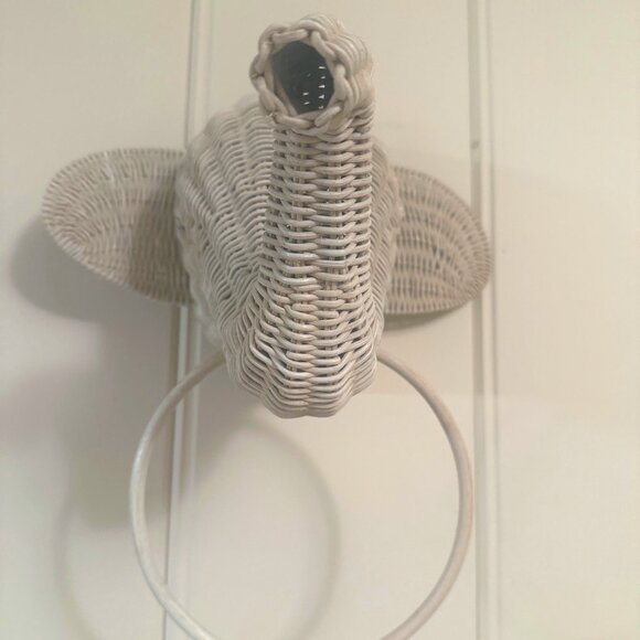 Wall-Mounted Wicker Elephant Ring Towel Holder Home Walll Decor Unique Handmade - Picture 9 of 11